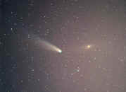 mc-Ikeya-ZhangComet4-4-02.jpg (26945 bytes)